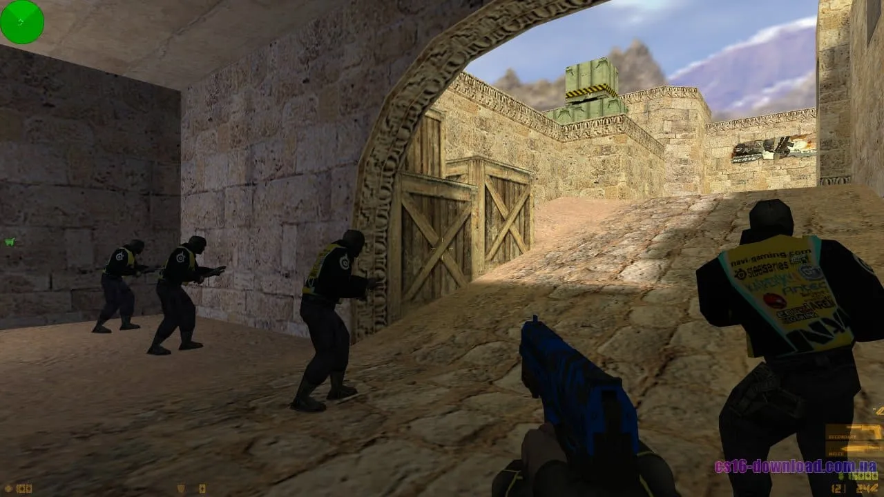 Скріншот CS 1.6 NAVI з пістолетом USP у матчі